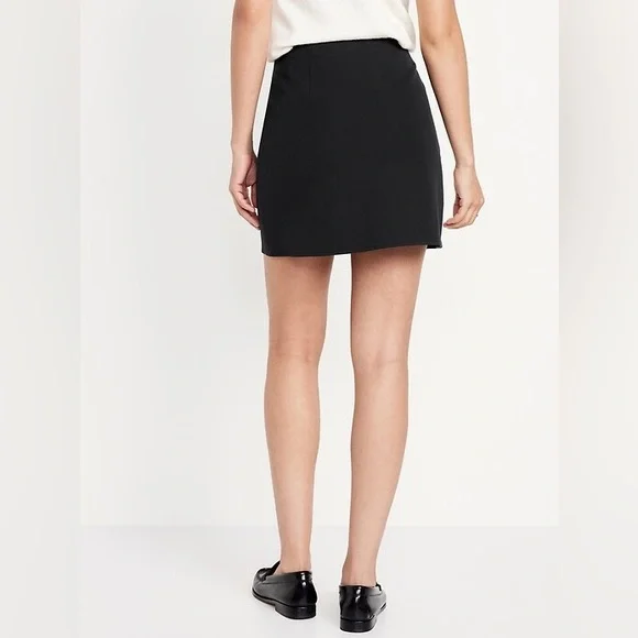 Old Navy High Waisted Pixie Skirt - Picture 2 of 7